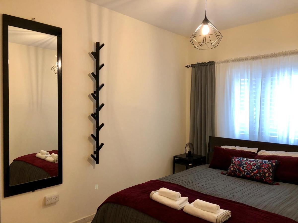 דירות Paphos Luxury Industrial House 8 מראה חיצוני תמונה