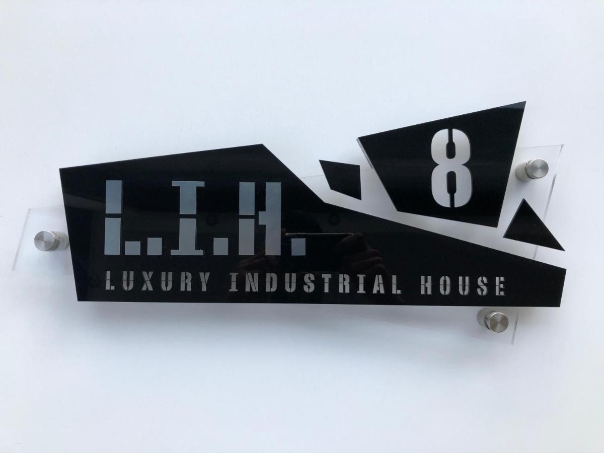 דירות Paphos Luxury Industrial House 8 מראה חיצוני תמונה